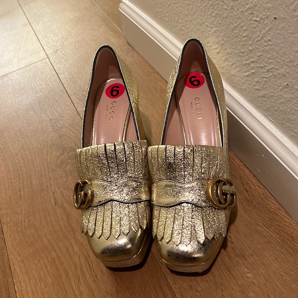 Gucci Gold Marmont Platino Double G Fringe Leather Platform Pumps